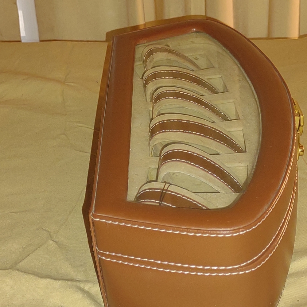 Watch case - Picture 10 of 15